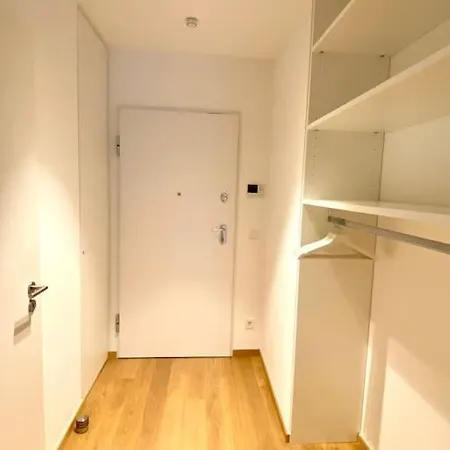 Luxury Brand New Flat With Terrace & Parking - Rtl1 *